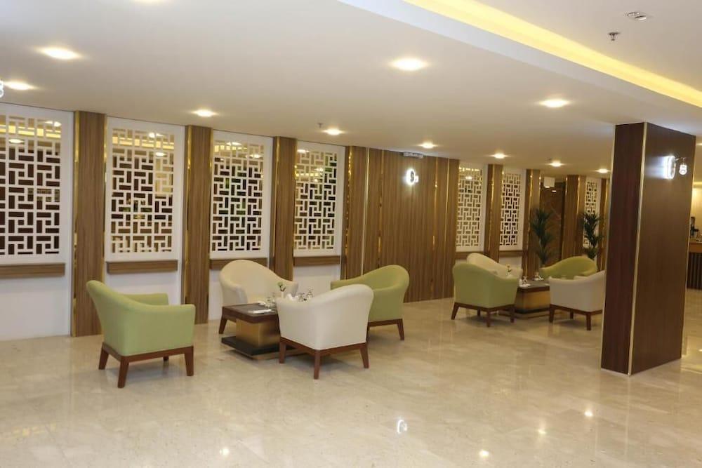 Tulip Plaza Hotel Hafr Al Batin - Lobby Sitting Area