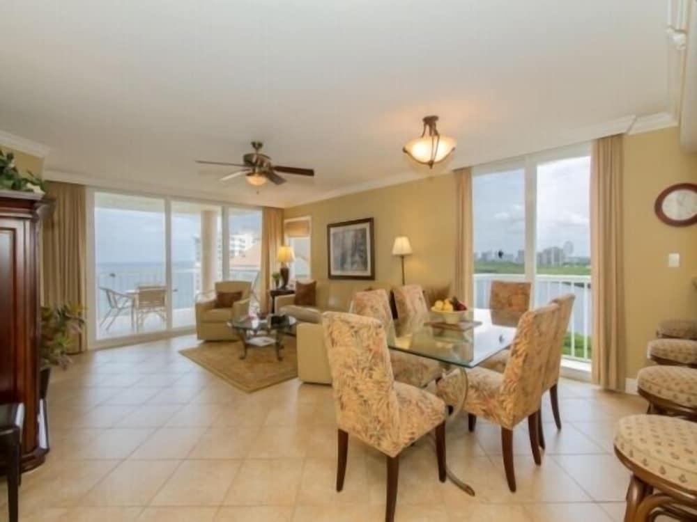 Deluxe Condo with Spectacular Views of the Gulf and Bay; Walk to the beach by RedAwning - Featured Image