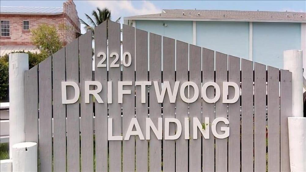 Dwl - 11 - Driftwood Landing 1 Bedroom Condo by Redawning - Exterior