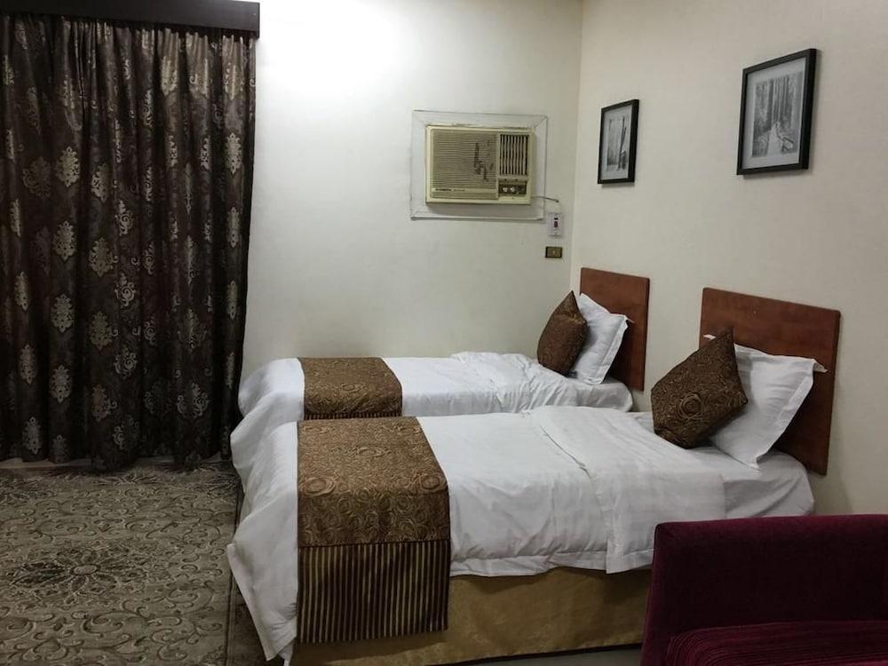 Guest House Hotel Apartments - Room