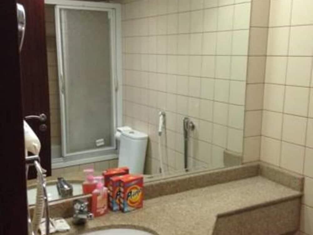 Samar Al Aseel Hotel - Bathroom