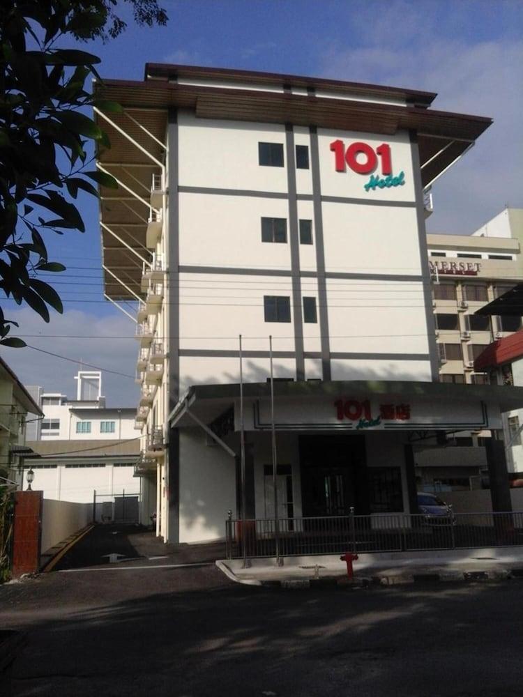 101 Hotel Miri - Exterior