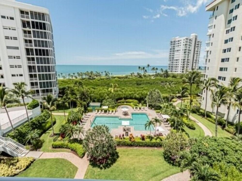 Luxurious Beachfront Condo in Prime Location with Pool and Hot Tub by RedAwning - Waterslide