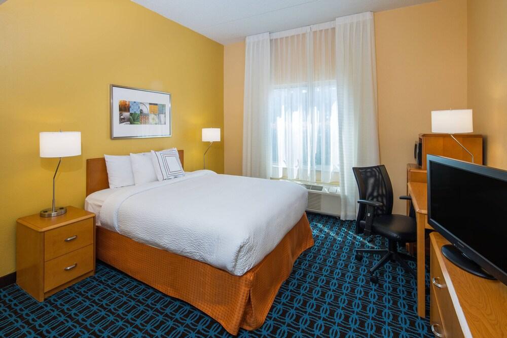 Fairfield Inn & Suites San Antonio Airport/North Star Mall - Room