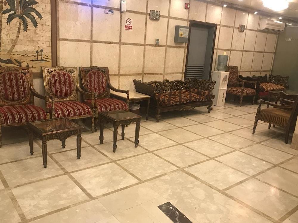 Manazel Al Rahal 1 - Lobby Sitting Area