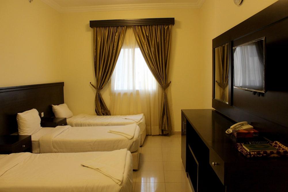 Mithaq Al Huda Hotel by Noor Al Safwa - Room