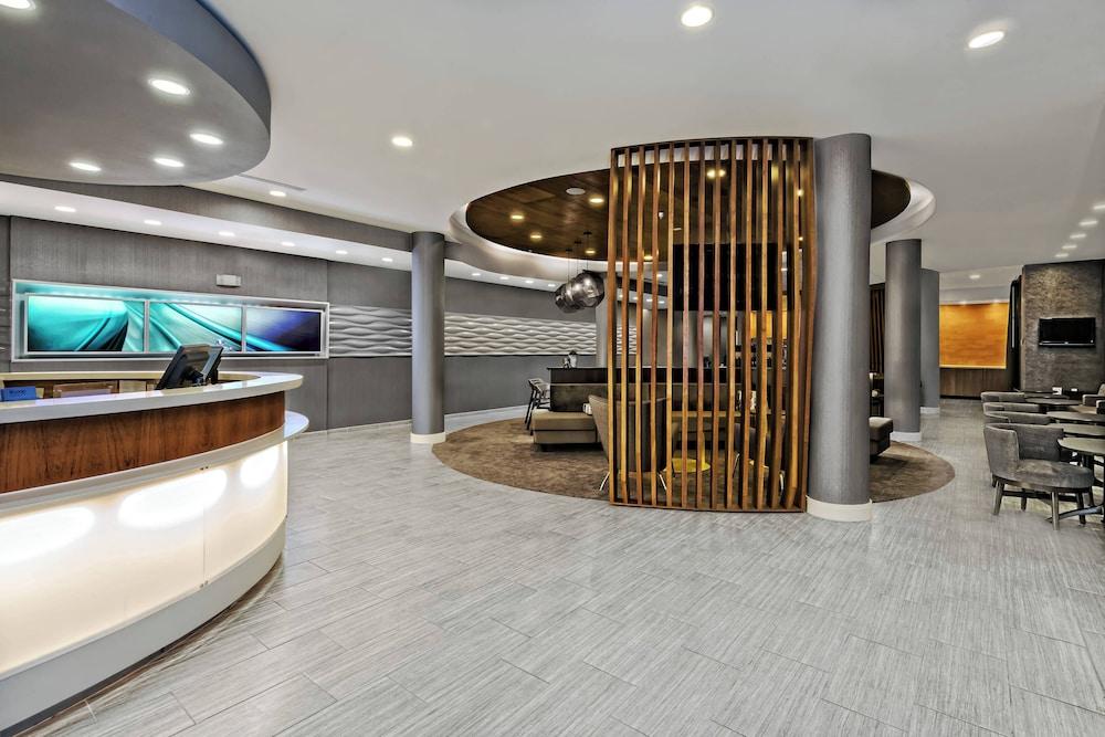 SpringHill Suites by Marriott San Antonio Airport - Lobby