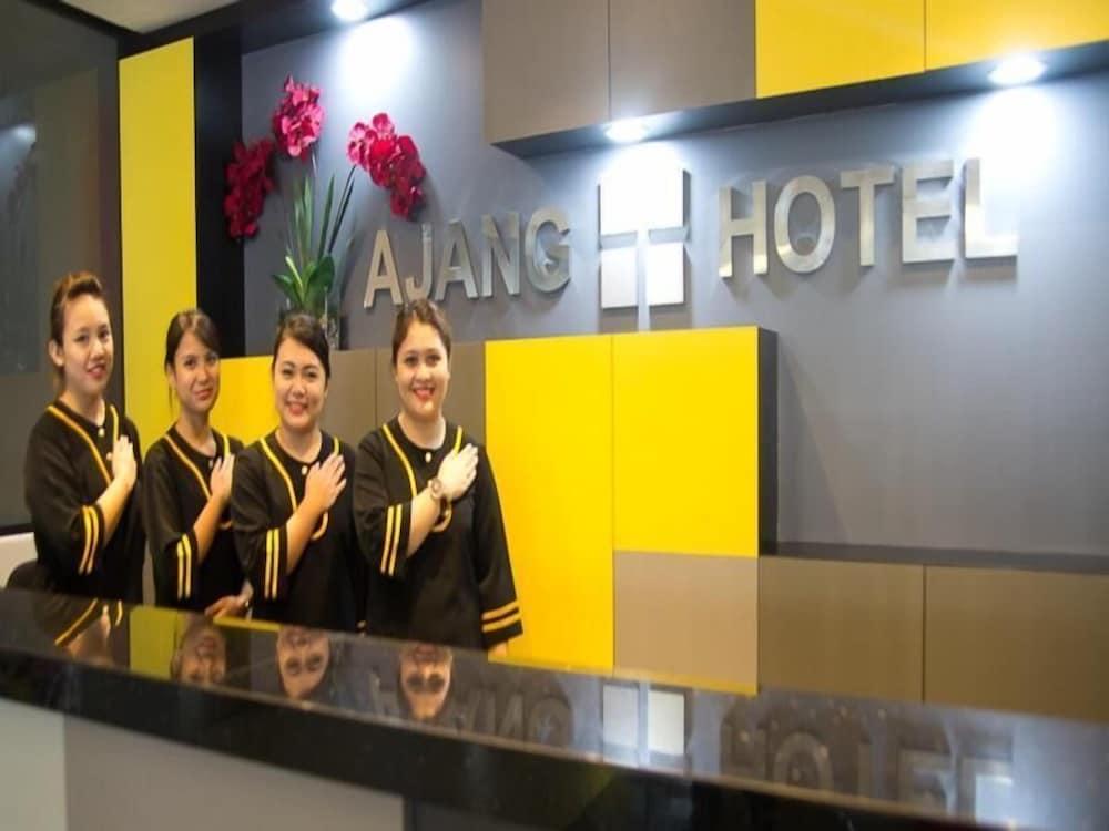 Ajang Hotel - Reception