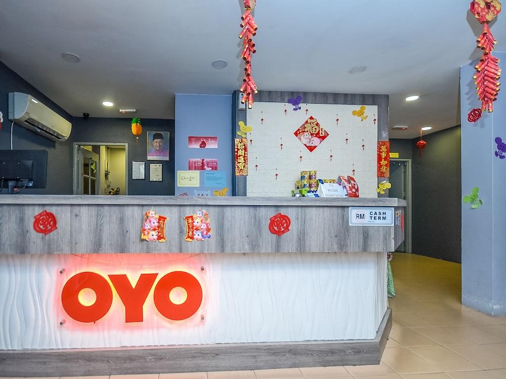 OYO 989 Ostay Inn - Reception