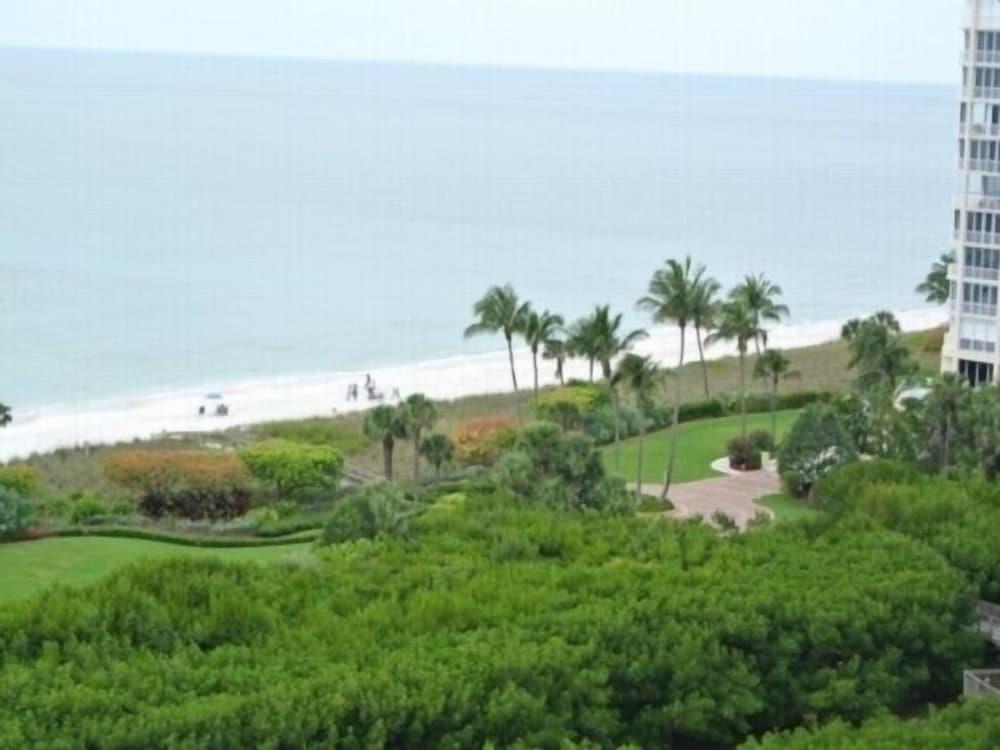 Prestigious Condo Located in Fabulous Resort with Pool and Hot Tub by RedAwning - Beach/Ocean View