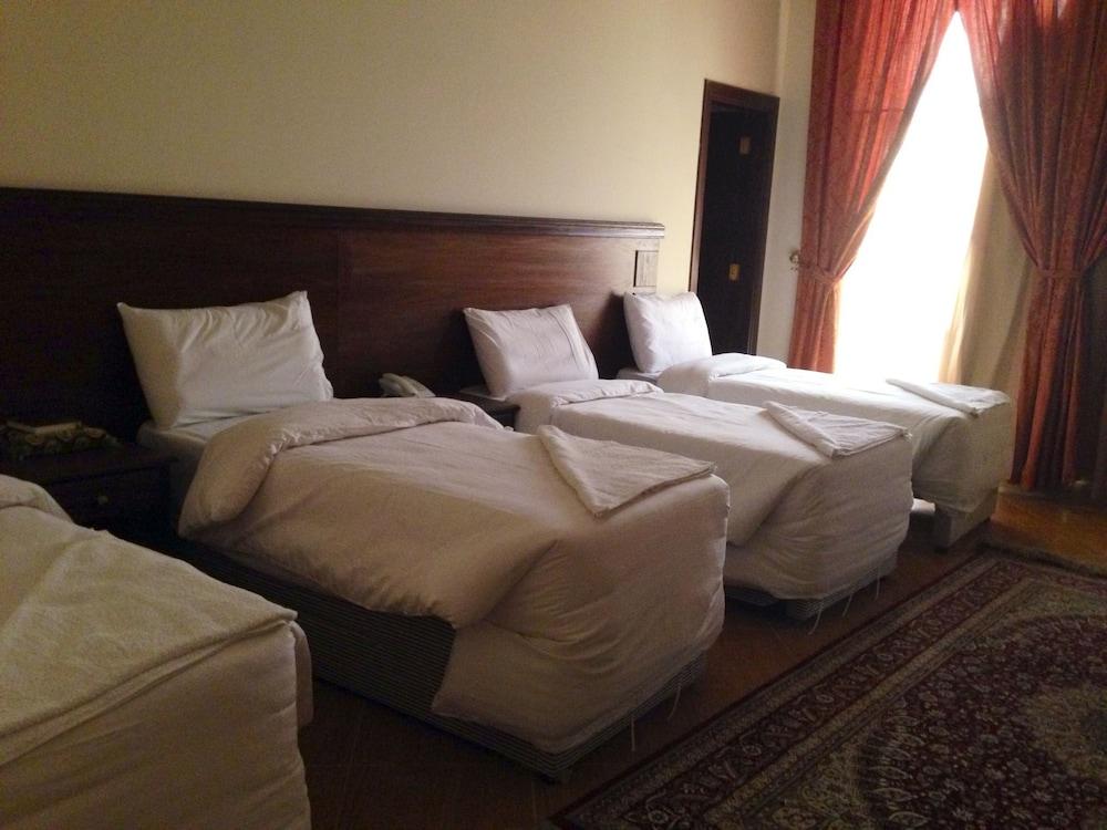 Qasr Alazzizia Hotel - Room