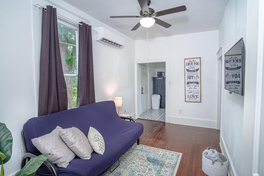 Embrace Tranquility 1br/1ba Near Downtown - Featured Image