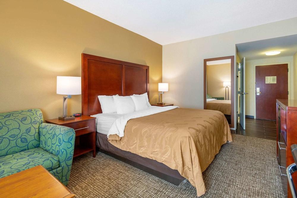 Quality Inn & Suites Olde Town - Featured Image