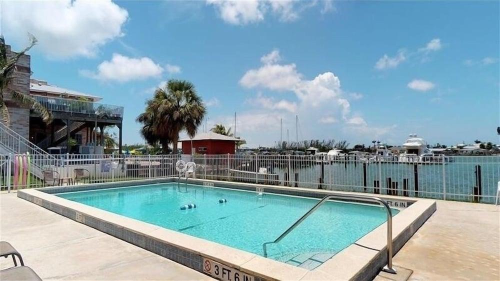 Dwl - 14 - Driftwood Landing 1 Bedroom Condo by Redawning - Pool
