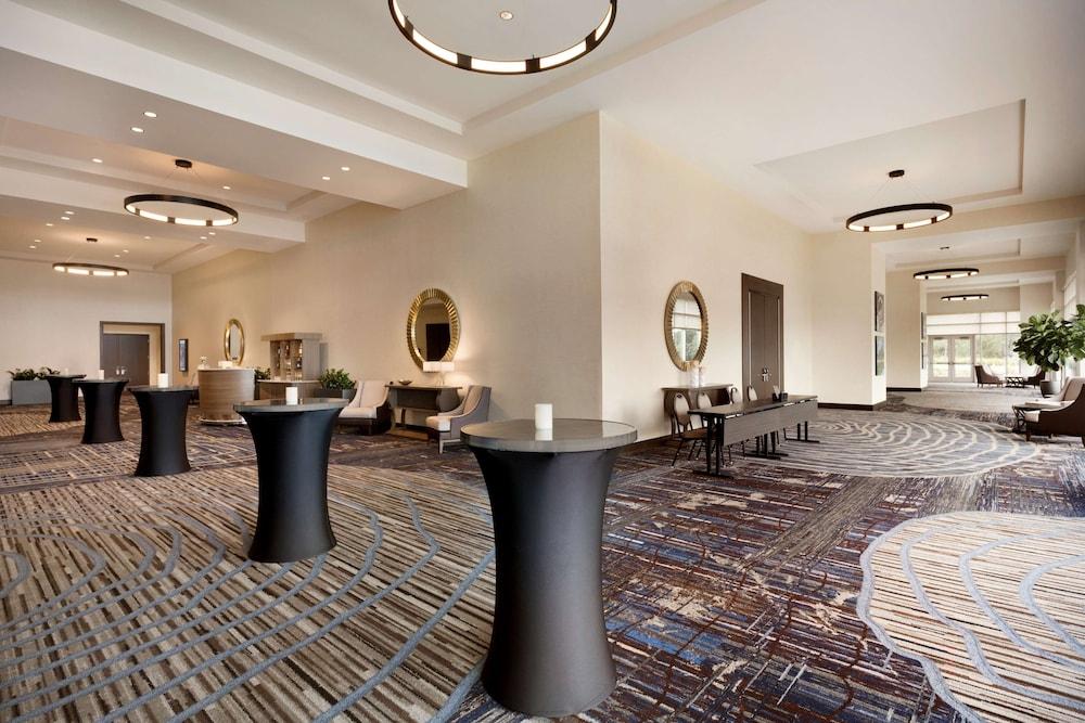 Embassy Suites by Hilton San Antonio Landmark - Lobby
