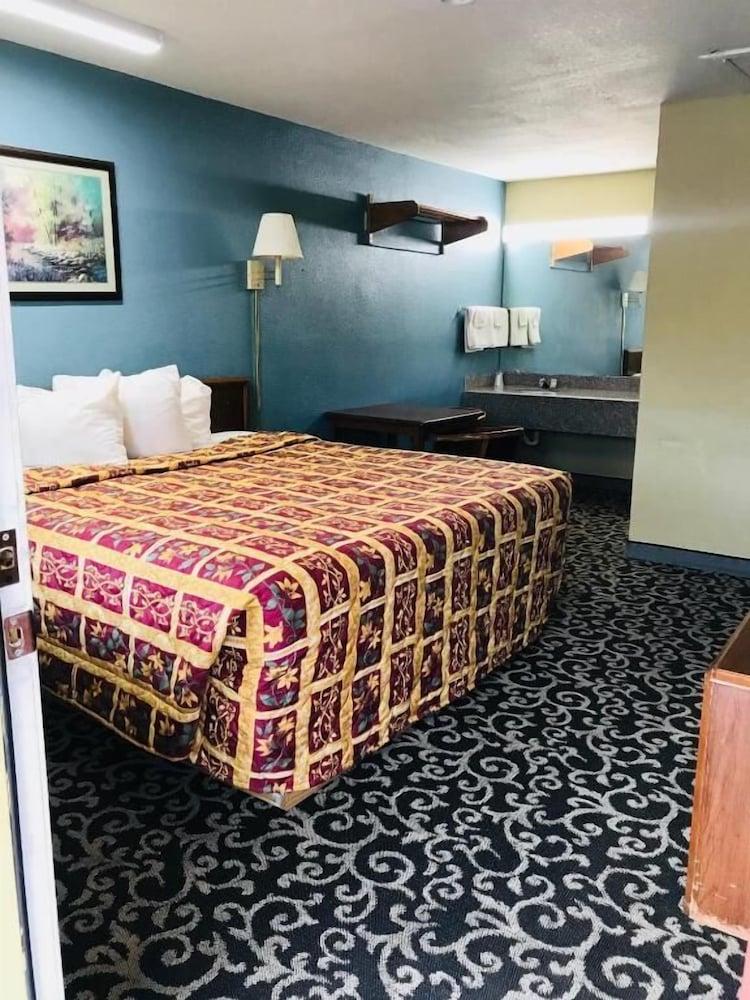Roosevelt inn Motel - Room