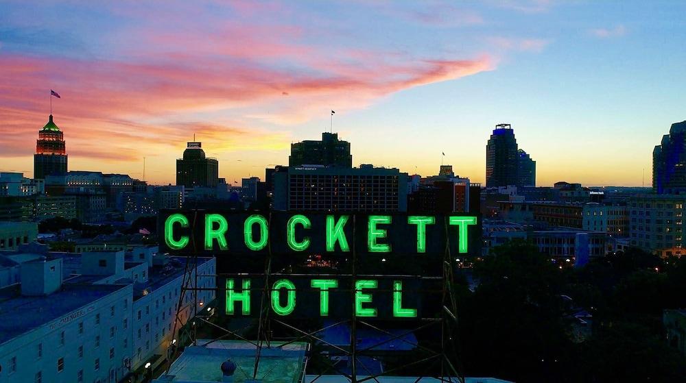 Crockett Hotel - Exterior