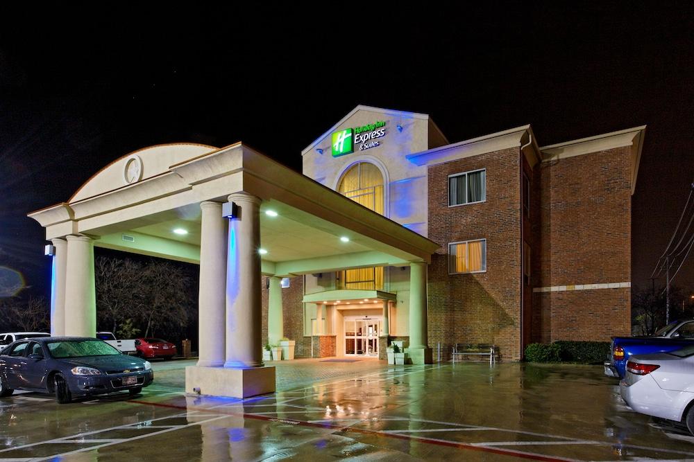 Holiday Inn Express Hotel & Suites San Antonio, an IHG Hotel - Featured Image