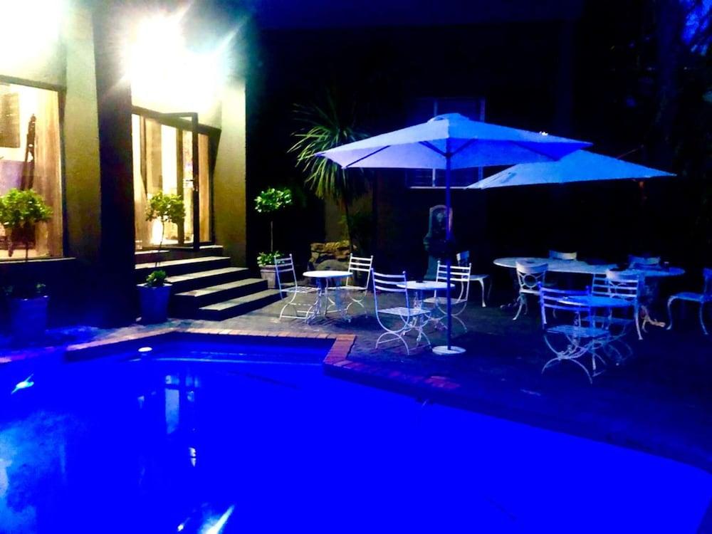 Absolut Guest Boutique - Outdoor Pool