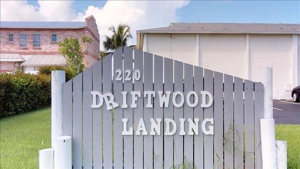 Dwl - 9 - Driftwood Landing 1 Bedroom Condo by Redawning - Exterior