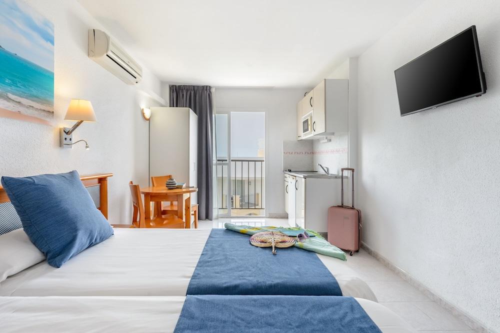Vibra Calima Apartamentos - Adults Only - Room