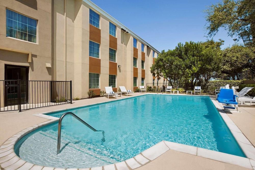 Country Inn & Suites by Radisson, San Antonio Medical Center, TX - Waterslide
