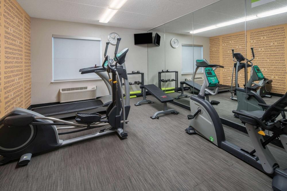 La Quinta Inn & Suites by Wyndham Naples East (I-75) - Fitness Facility