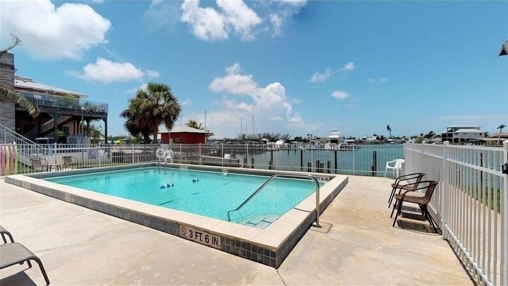Dwl - 17 - Driftwood Landing 1 Bedroom Condo by Redawning - Pool