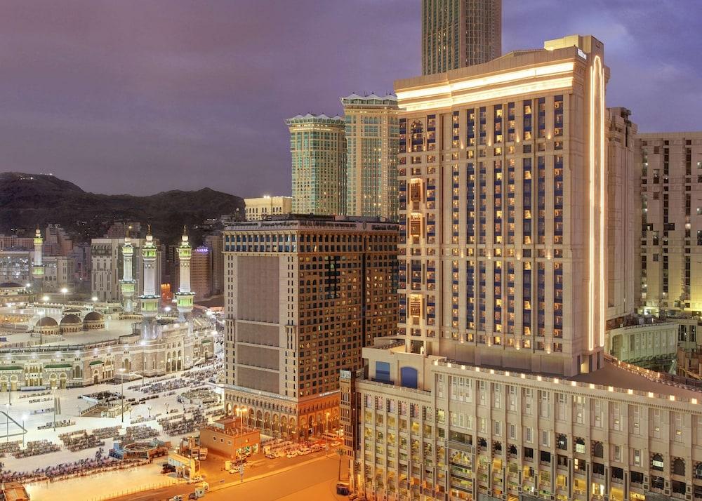 Hilton Suites Makkah - Featured Image