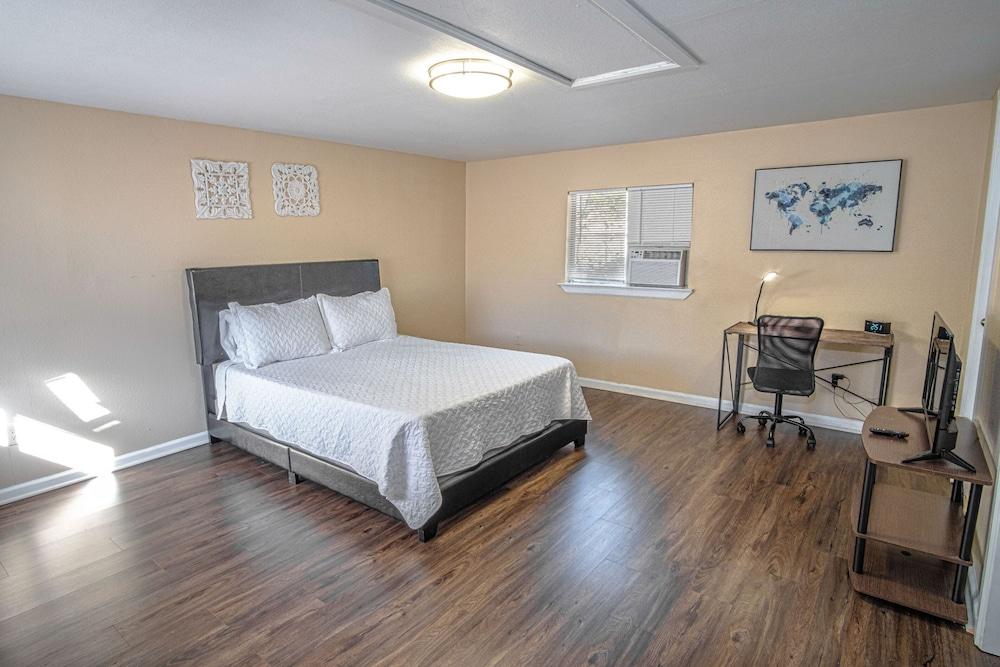 Remodeled Guest House Near Downtown/military Base - Room
