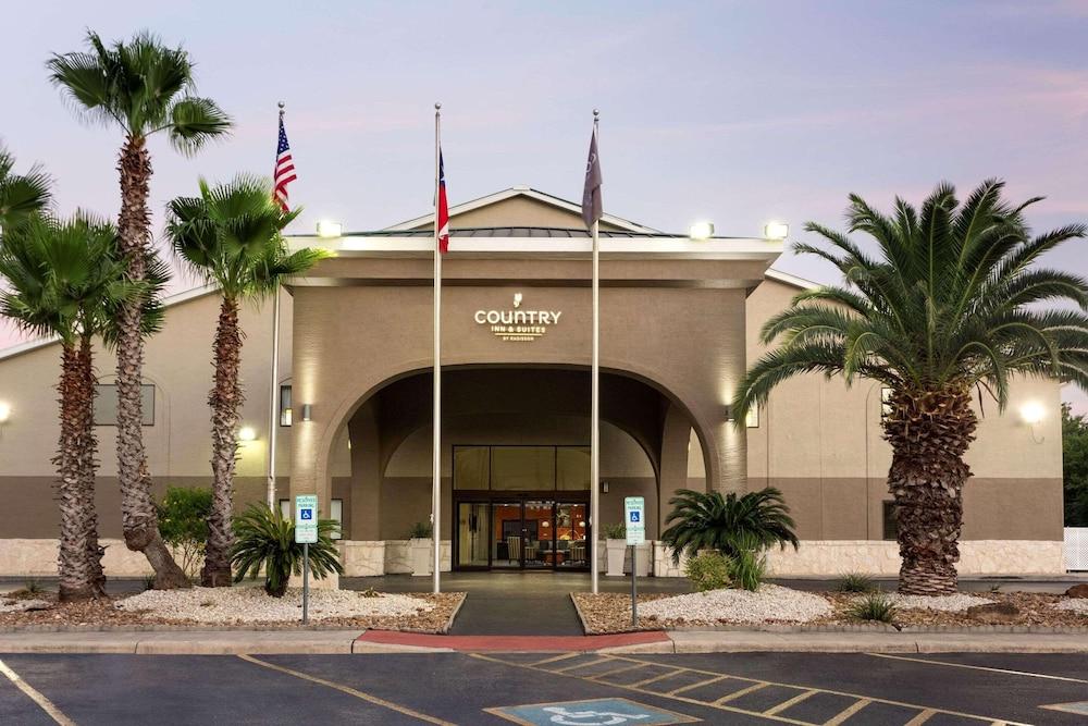 Country Inn & Suites by Radisson, Lackland AFB (San Antonio), TX - Featured Image