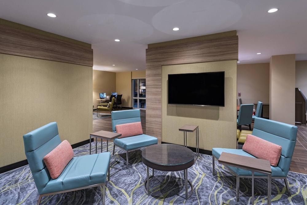 TownePlace Suites by Marriott Naples - Lobby