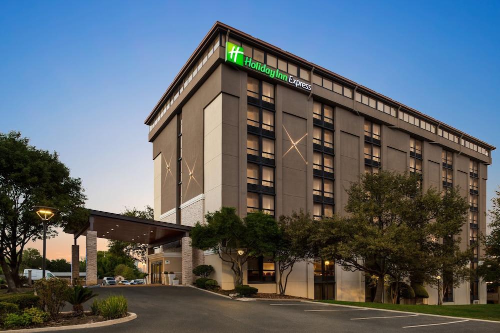 Holiday Inn Express San Antonio-Airport, an IHG Hotel - Exterior