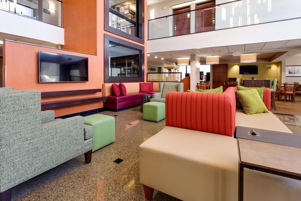Drury Inn & Suites Denver Tech Center - Lobby