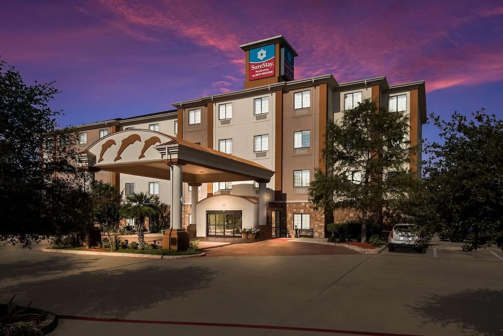 SureStay Plus Hotel by Best Western San Antonio SeaWorld - Exterior