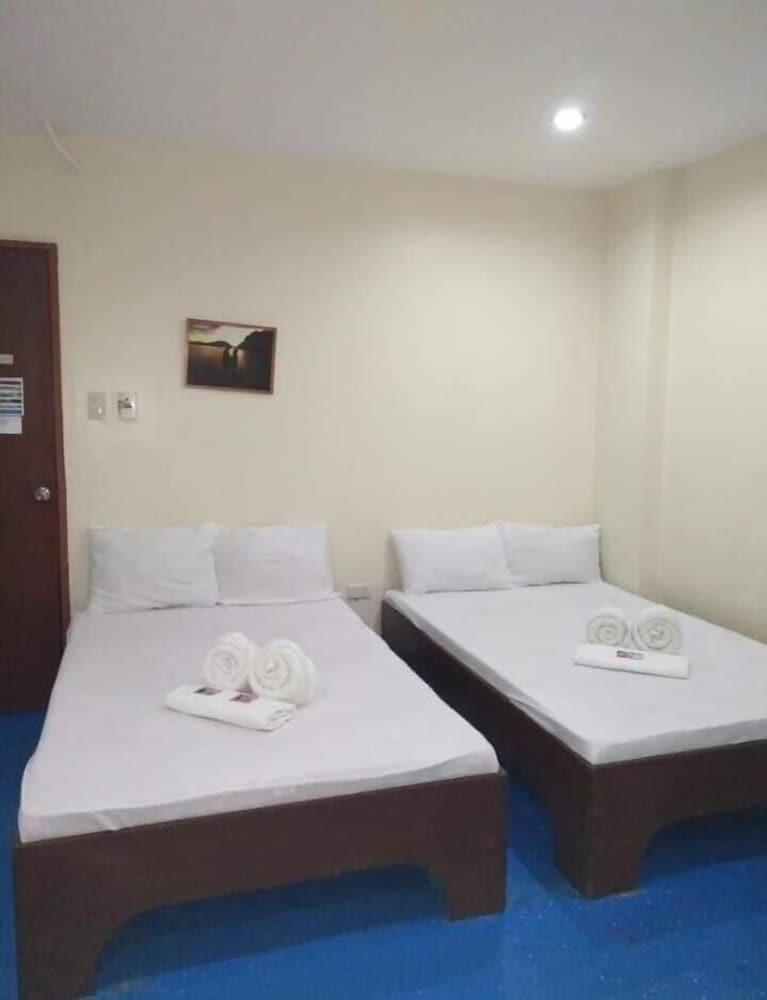 Ezy Stay Pension - Room