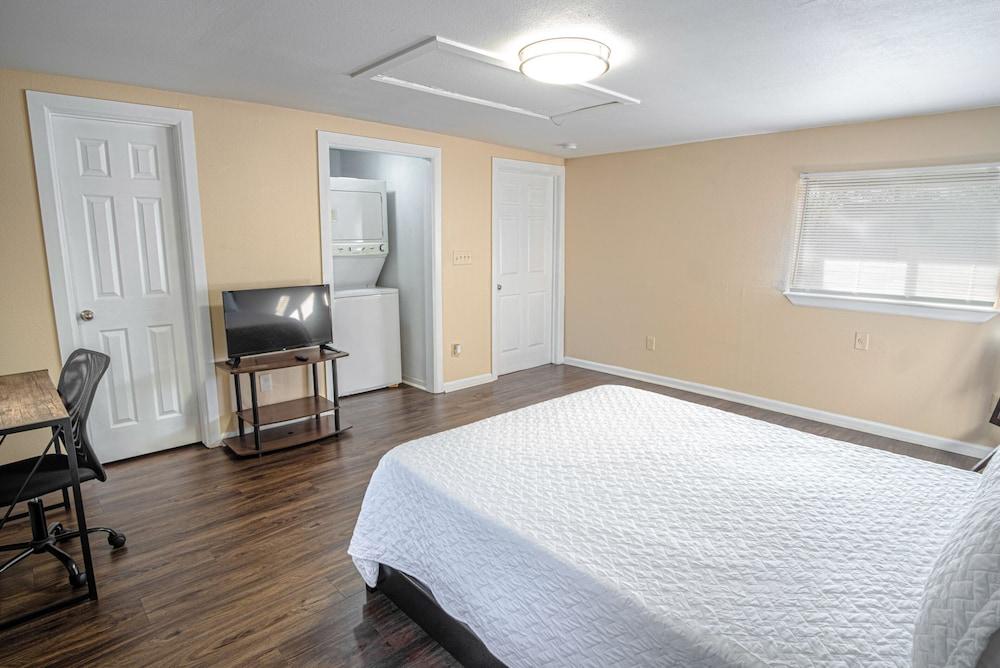 Remodeled Guest House Near Downtown/military Base - Room