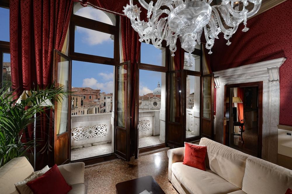 Ruzzini Palace Hotel - Featured Image
