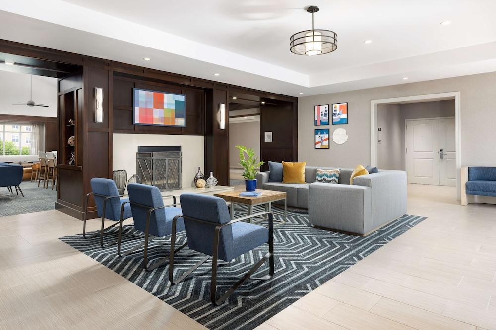 Homewood Suites by Hilton Portsmouth - Lobby