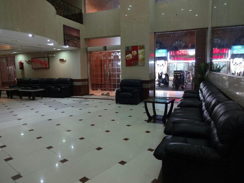 Maather Al Jiwaar Hotel - Lobby Sitting Area