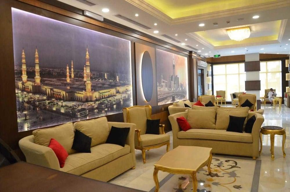 Rawabi Emirates Hotel - Lobby Sitting Area