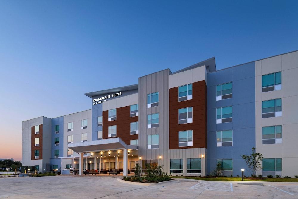 TownePlace Suites by Marriott San Antonio Northwest at The RIM - Featured Image