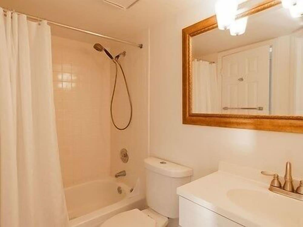Mainsail1035 - Mainsail 2 Bedroom Condo by Redawning - Bathroom