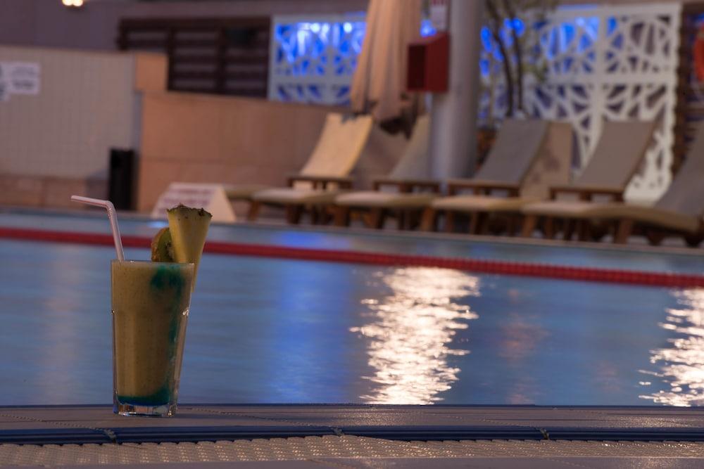 Holiday Inn Kuwait Al Thuraya City, an IHG Hotel - Outdoor Pool