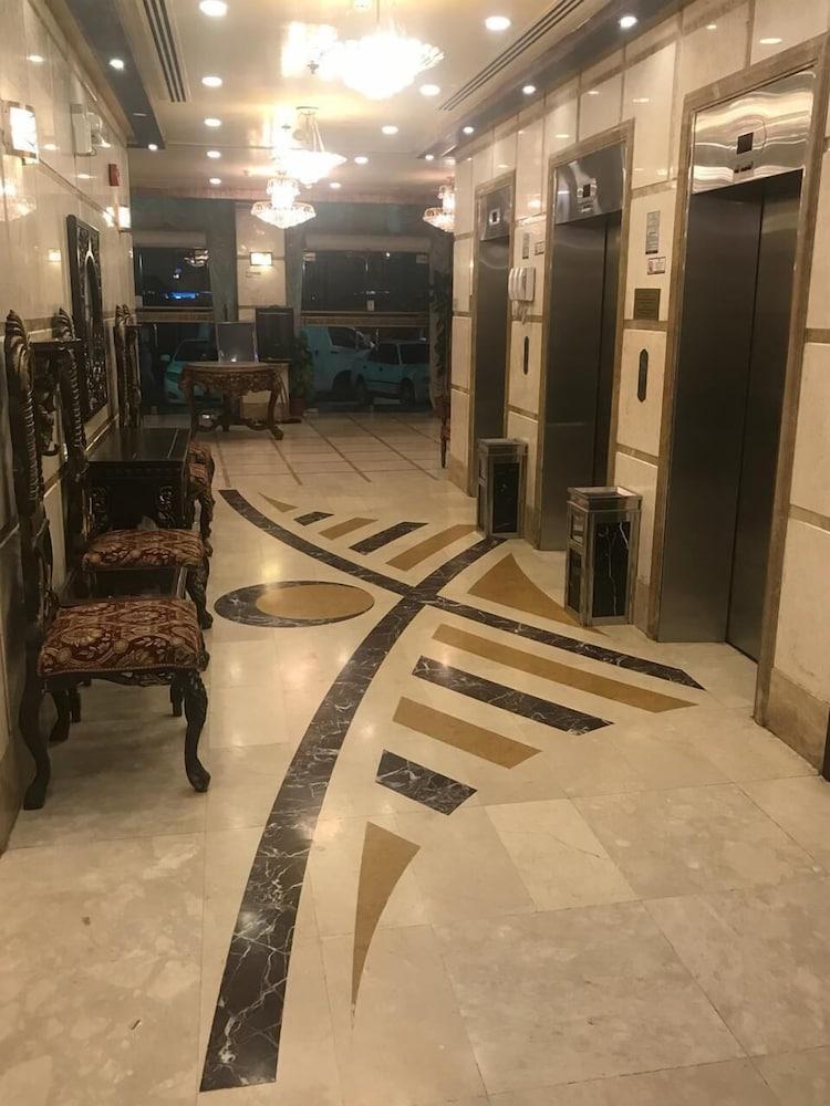 Manazel Al Rahal 1 - Lobby Sitting Area