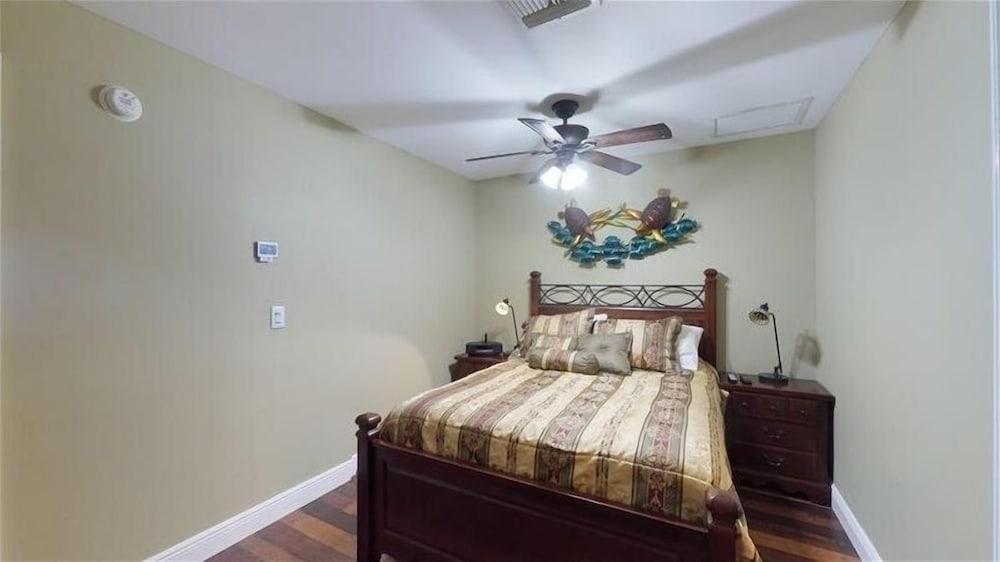Dwl - 13 - Driftwood Landing 1 Bedroom Condo by Redawning - Room