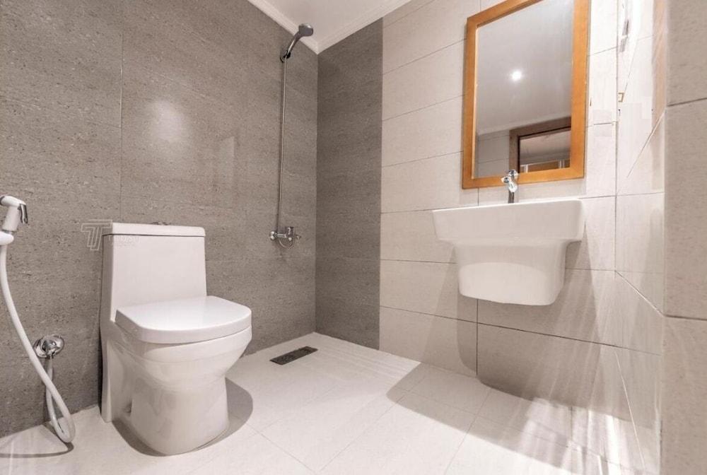 Borj Akhir Hotel - Bathroom