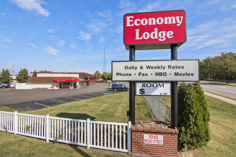 Economy Lodge - Featured Image