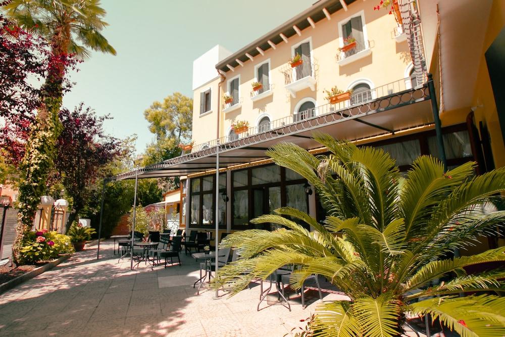Hotel Villa Edera - Featured Image