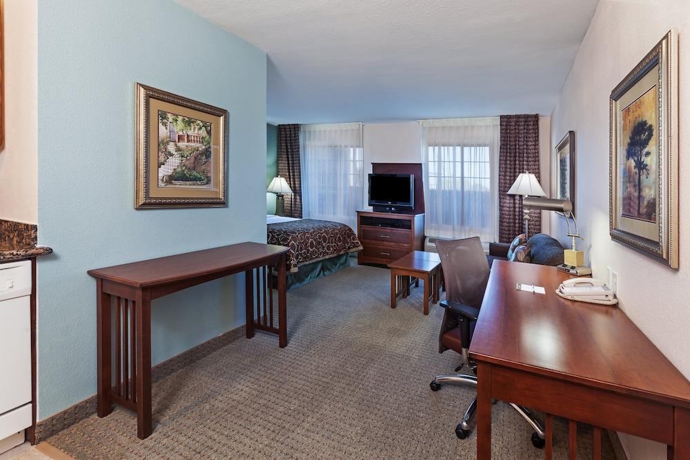Staybridge Suites Northwest near Six Flags Fiesta, an IHG Hotel - Room